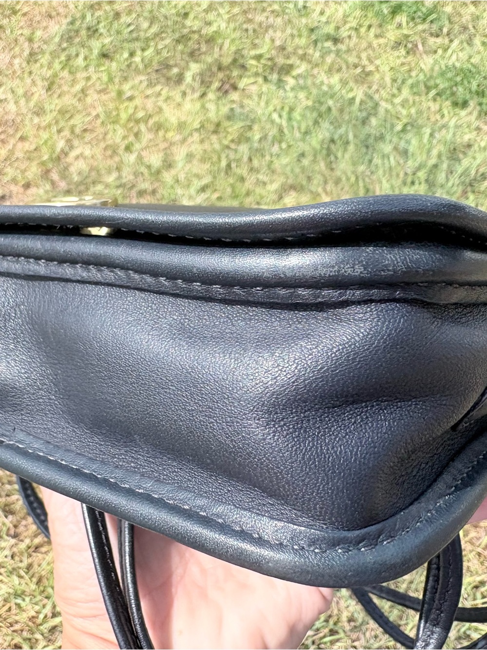 Coach 2012 shoulder purse - Picture 3 of 12